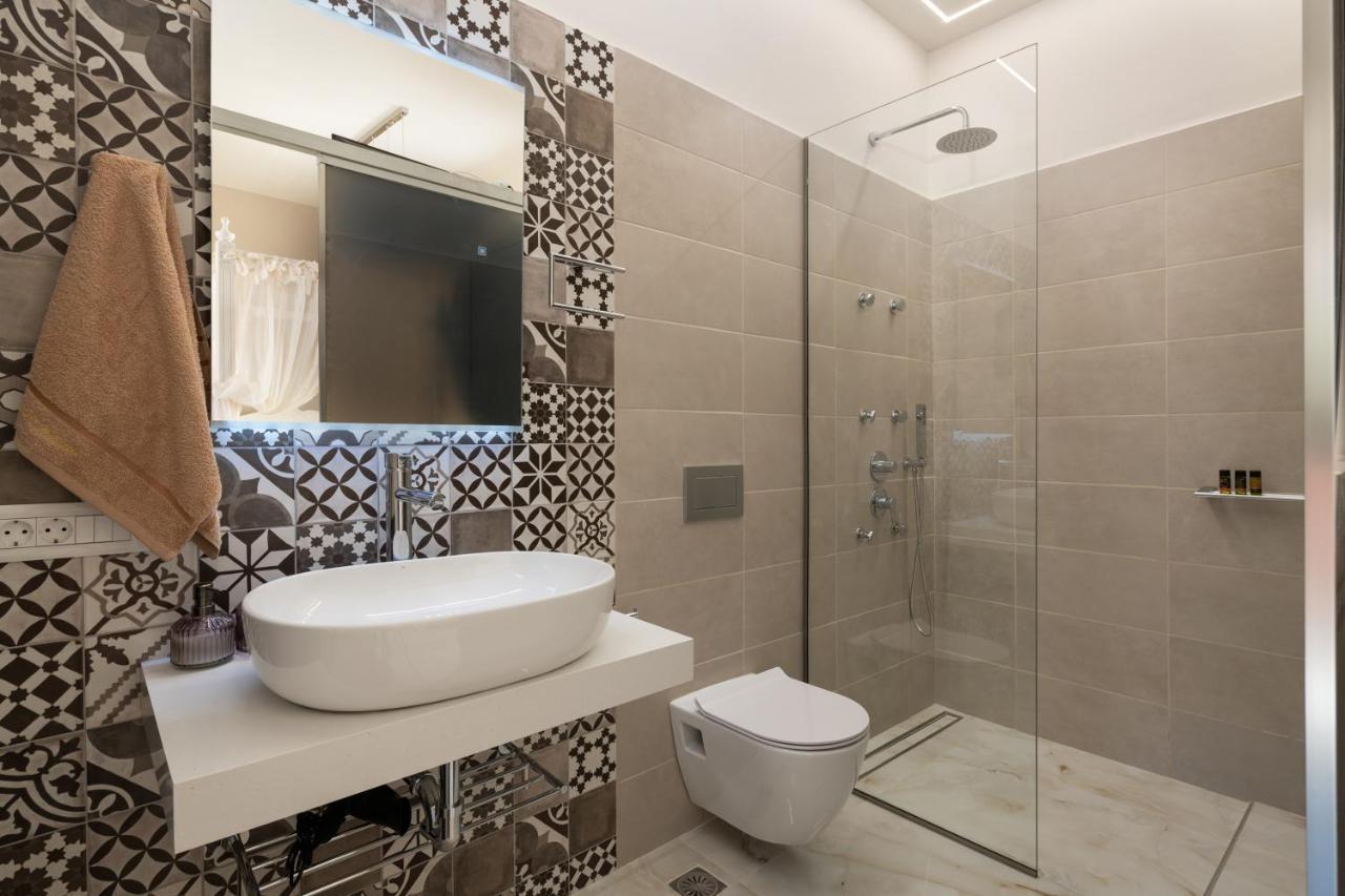 Apartament Chrisselen Palazzo Colombo *
